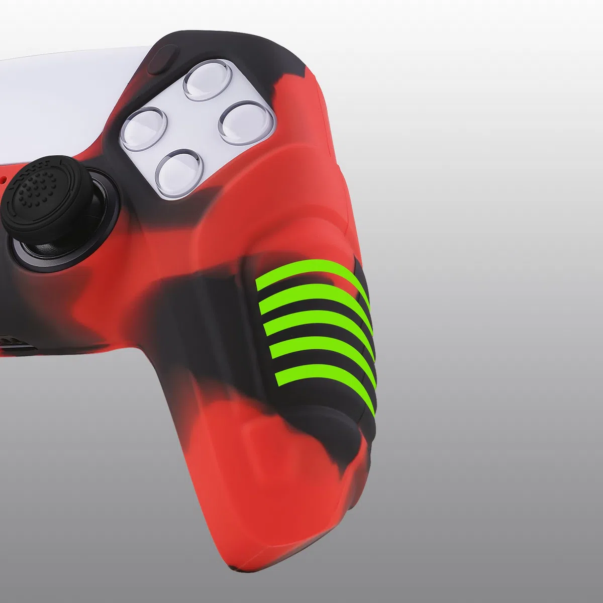 PlayVital Funda de Silicona para ps5 Mando - Carcasa Antideslizante Ergonómica con 2 Tapas para Joysticks, Protector Suave y Resistente - Edición Guerrero Raging (Rojo Negro)
