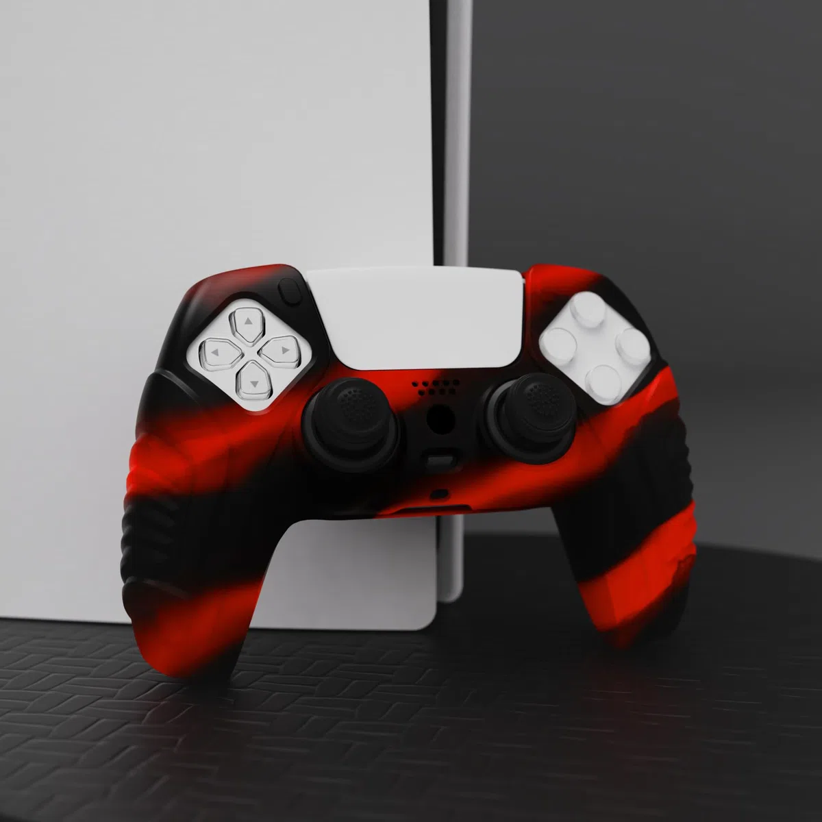 PlayVital Funda de Silicona para ps5 Mando - Carcasa Antideslizante Ergonómica con 2 Tapas para Joysticks, Protector Suave y Resistente - Edición Guerrero Raging (Rojo Negro)