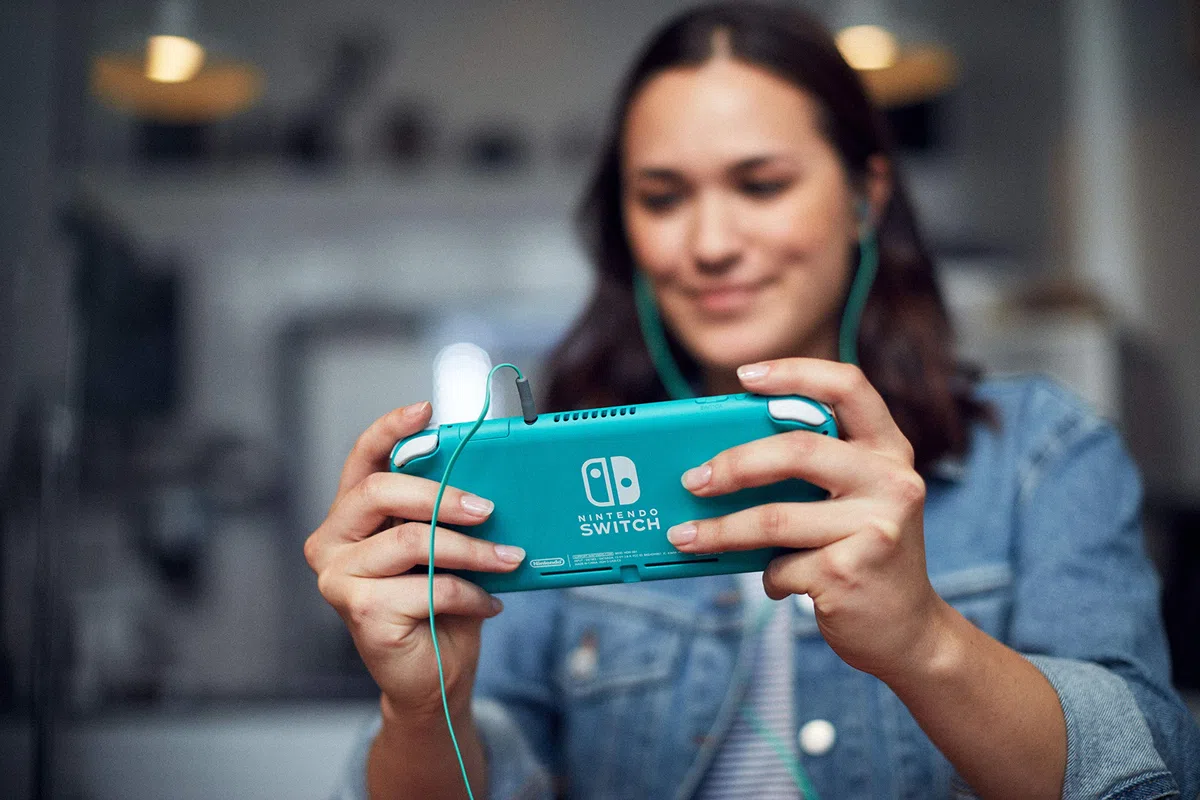 Nintendo Switch Lite Turquesa + Animal Crossing New Horizons + 3 meses Nintendo Shop Online